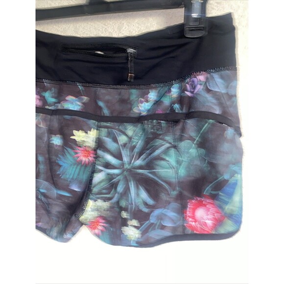Lululemon speed up Shorts Women Curious Jungle Black Floral Vented Lined 6 Gym - Picture 9 of 10